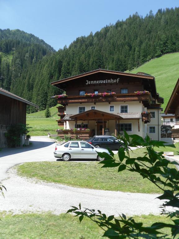 Jenneweinhof Hotel Tux Exterior photo